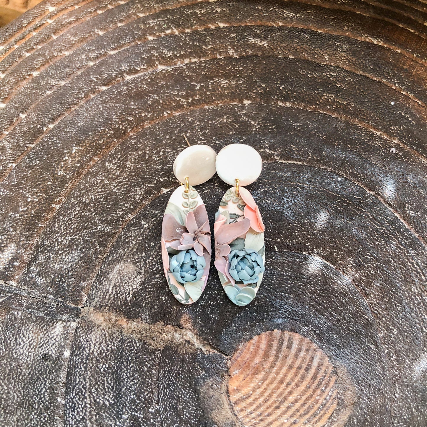 Spring 2025 Collection, Small Oval On Pearly White Stud